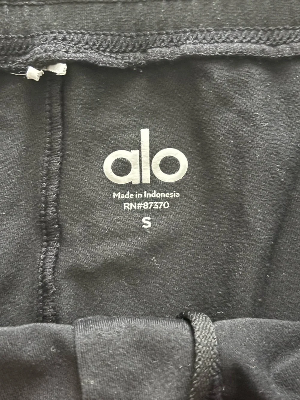 Alo Yoga Black Workout Shorts Size Small Excellent Condition